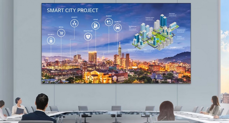 Профессиональные дисплеи LG уже на складе Мератех